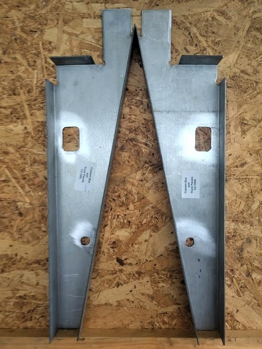C2-105L  Thomas C2 Body Left Side Skirt Panel  Gusset